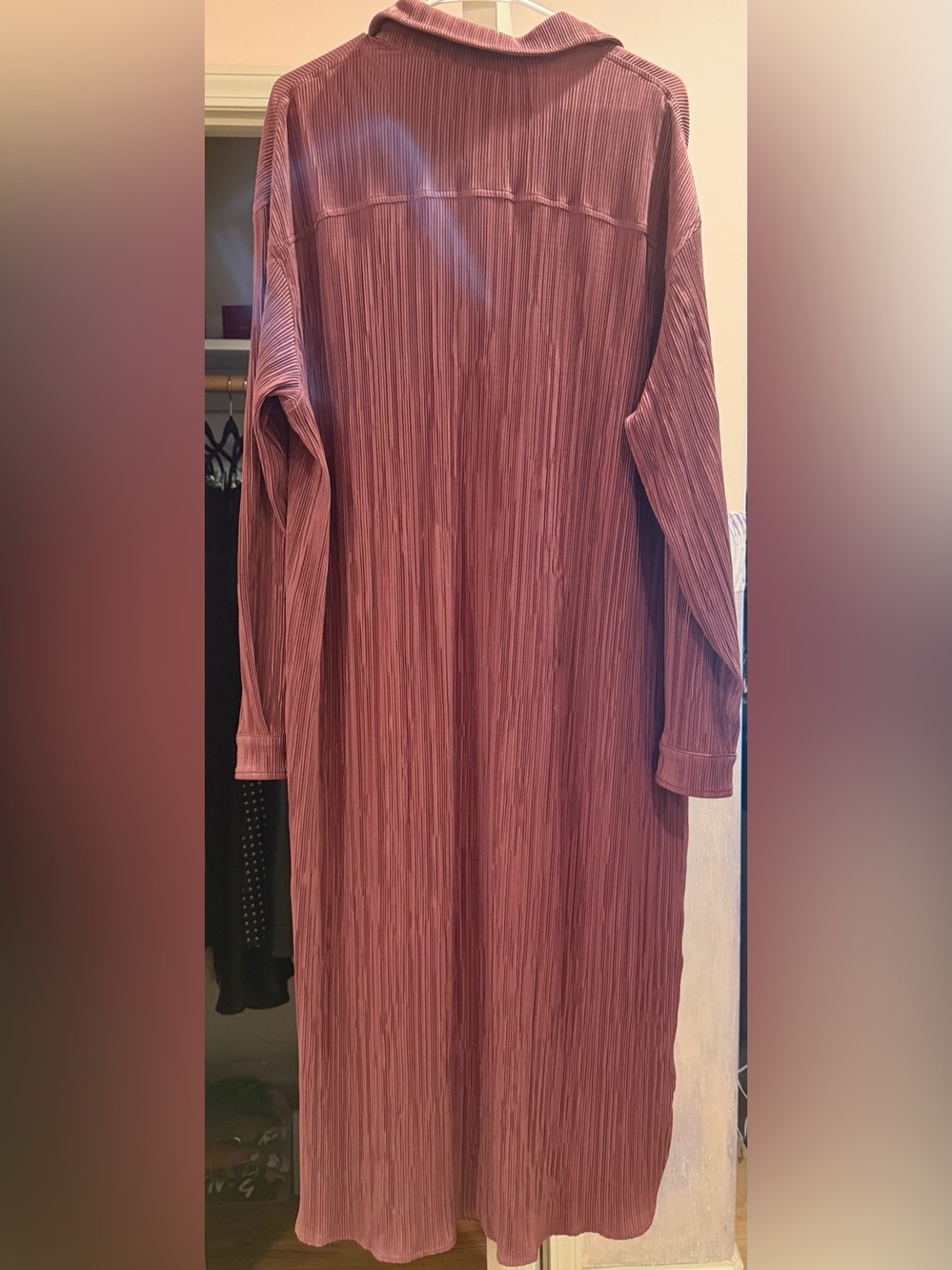 ALO micro plisse shirt dress size M - Picture 6 of 8
